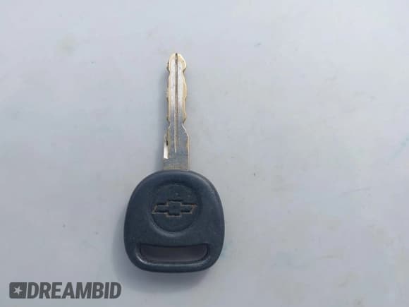 ✅ 2004 Chevrolet Silverado 1500 • VIN: 2GCEK19T941245523 • Лот: 43642068. Опубликован ранее на IAAI с пробегом 216 961 миль. Бесплатный доступ к архиву аукционных продаж из США и подробный отчёт об истории автомобиля на DreamBid. Изображение 11.