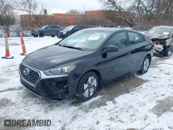 ✅ 2021 Hyundai Ioniq Blue • VIN: KMHC65LC0MU252890 • Lot: 41602092. Wystawiony na IAAI z przebiegiem 83 814 mil. Bezpłatny archiwum sprzedaży aukcyjnych z USA i szczegółowy raport historii pojazdu na DreamBid. Zdjęcie 2.