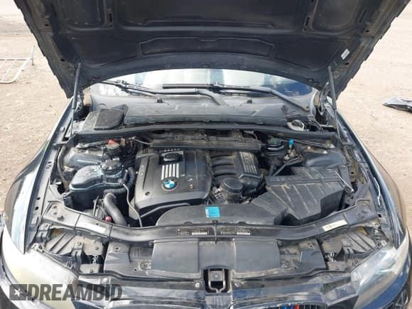 ✅ 2009 BMW 3 Series 328i • VIN: WBAWV13519P122747 • Lot: 42667112. Listed on IAAI with Not provided. Free auction sales archive from the USA and detailed vehicle history report at DreamBid. Image 10.