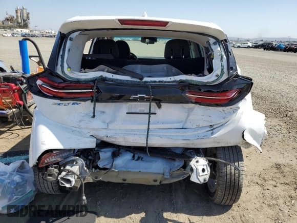 ✅ 2023 Chevrolet Bolt EV 1LT • VIN: 1G1FW6S03P4102655 • Lot: 56323284. Wystawiony na Copart z przebiegiem 56 770 mil. Bezpłatny archiwum sprzedaży aukcyjnych z USA i szczegółowy raport historii pojazdu na DreamBid. Zdjęcie 6.