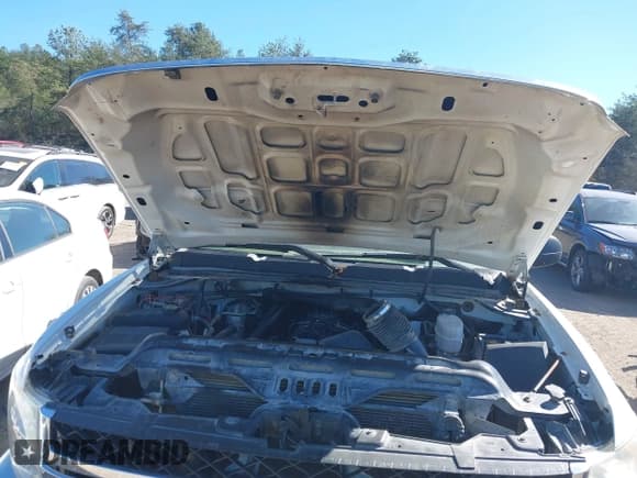 ✅ 2013 Chevrolet Silverado 2500HD LT • VIN: 1GC1CVEG8DF165845 • Lot: 41666605. Wystawiony na IAAI z przebiegiem 277 878 mil. Bezpłatny archiwum sprzedaży aukcyjnych z USA i szczegółowy raport historii pojazdu na DreamBid. Zdjęcie 10.