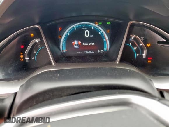 ✅ 2018 Honda Civic Touring • VIN: 2HGFC3B95JH350205 • Lot: 58641625. Listed on Copart with 130,690 mi. Free auction sales archive from the USA and detailed vehicle history report at DreamBid. Image 9.