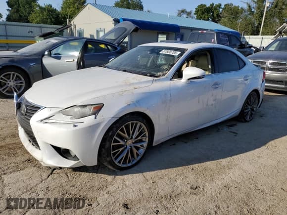 ✅ 2014 Lexus IS 250 • VIN: JTHCF1D24E5002372 • Lot: 81800705. Wystawiony na Copart z przebiegiem 186 538 mil. Bezpłatny archiwum sprzedaży aukcyjnych z USA i szczegółowy raport historii pojazdu na DreamBid. Zdjęcie 1.