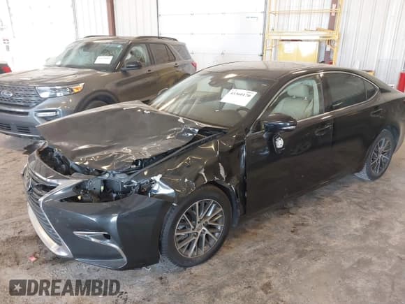 ✅ 2016 Lexus ES 330 • VIN: JTHBK1GG2G2236674 • Лот: 43360170. Опубликован ранее на IAAI с пробегом 113 169 миль. Бесплатный доступ к архиву аукционных продаж из США и подробный отчёт об истории автомобиля на DreamBid. Изображение 17.
