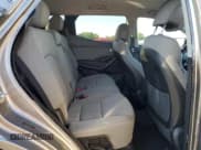 ✅ 2018 Hyundai Santa Fe 2.4L • VIN: 5NMZUDLB8JH067060 • Lot: 62051424. Wystawiony na Copart z przebiegiem 59 910 mil. Bezpłatny archiwum sprzedaży aukcyjnych z USA i szczegółowy raport historii pojazdu na DreamBid. Zdjęcie 11.