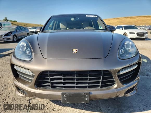✅ 2014 Porsche Cayenne GTS • VIN: WP1AD2A22ELA72911 • Лот: 69375455. Опубликован ранее на Copart с пробегом 122 168 миль. Бесплатный доступ к архиву аукционных продаж из США и подробный отчёт об истории автомобиля на DreamBid. Изображение 5.