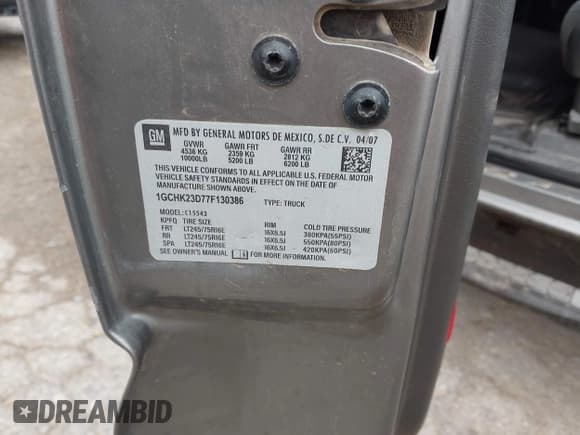 ✅ 2007 Chevrolet Silverado 2500HD LT1 • VIN: 1GCHK23D77F130386 • Lot: 42109924. Wystawiony na IAAI z przebiegiem 137 741 mil. Bezpłatny archiwum sprzedaży aukcyjnych z USA i szczegółowy raport historii pojazdu na DreamBid. Zdjęcie 9.