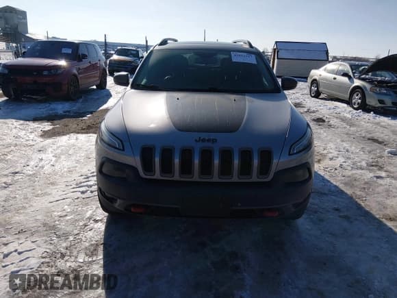 ✅ 2016 Jeep Cherokee Trailhawk • VIN: 1C4PJMBS7GW146632 • Lot: 43852317. Listed on IAAI with 96,866 mi. Free auction sales archive from the USA and detailed vehicle history report at DreamBid. Image 12.