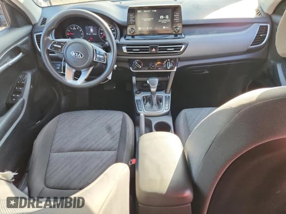 ✅ 2021 Kia Seltos LX • VIN: KNDEPCAA1M7211697 • Lot: 84421005. Listed on Copart with 150,229 mi. Free auction sales archive from the USA and detailed vehicle history report at DreamBid. Image 8.