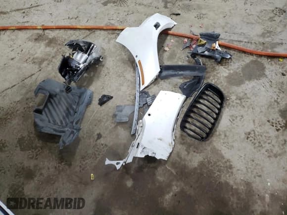 ✅ 2016 BMW 3 Series 328i Gran Turismo xDrive • VIN: WBA8Z5C50GG501773 • Lot: 82263215. Wystawiony na Copart z przebiegiem 118 375 mil. Bezpłatny archiwum sprzedaży aukcyjnych z USA i szczegółowy raport historii pojazdu na DreamBid. Zdjęcie 12.