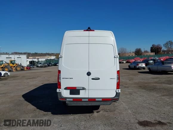 ✅ 2024 Mercedes-Benz Sprinter Cargo • VIN: W1Y4NCHY2RT177333 • Лот: 40842688. Опубликован ранее на IAAI с пробегом Не указан. Бесплатный доступ к архиву аукционных продаж из США и подробный отчёт об истории автомобиля на DreamBid. Изображение 16.