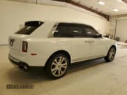 ✅ 2021 Rolls-Royce Cullinan • VIN: SLATV4C06MU205071 • Lot: 54713365. Wystawiony na Copart z przebiegiem 13 088 mil. Bezpłatny archiwum sprzedaży aukcyjnych z USA i szczegółowy raport historii pojazdu na DreamBid. Zdjęcie 3.