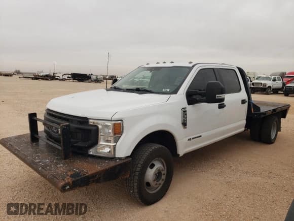 ✅ 2022 Ford F-350 XL • VIN: 1FD8W3HT5NEC92798 • Лот: 47594505. Опубликован ранее на Copart с пробегом 98 801 миль. Бесплатный доступ к архиву аукционных продаж из США и подробный отчёт об истории автомобиля на DreamBid. Изображение 1.