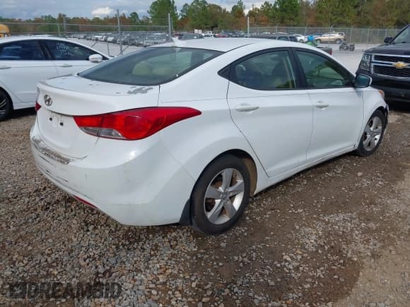 ✅ 2013 Hyundai Elantra Limited • VIN: 5NPDH4AE7DH243356 • Lot: 43708896. Listed on IAAI with 330,542 mi. Free auction sales archive from the USA and detailed vehicle history report at DreamBid. Image 4.