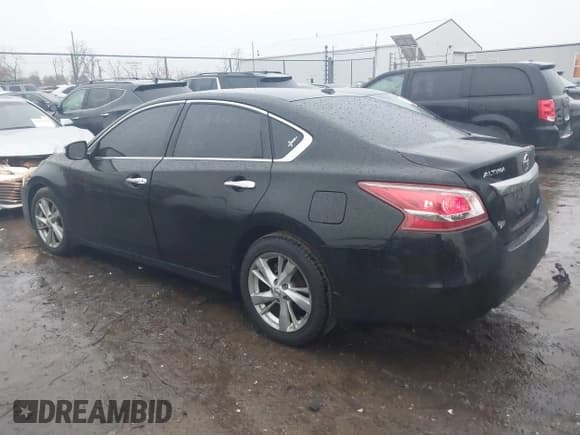 ✅ 2013 Nissan Altima SV • VIN: 1N4AL3AP5DC907345 • Lot: 43729333. Listed on IAAI with 160,297 mi. Free auction sales archive from the USA and detailed vehicle history report at DreamBid. Image 3.
