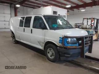 ✅ 2019 Chevrolet Express Cargo • VIN: 1GCWGBFP0K1354958 • Лот: 42175860. Опубликован ранее на IAAI с пробегом 273 313 миль. Бесплатный доступ к архиву аукционных продаж из США и подробный отчёт об истории автомобиля на DreamBid. Изображение 1.
