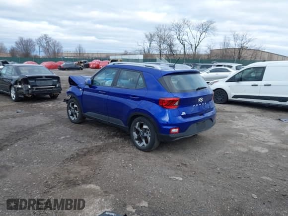 ✅ 2023 Hyundai Venue Limited • VIN: KMHRC8A33PU257464 • Lot: 41745001. Listed on IAAI with 8,264 mi. Free auction sales archive from the USA and detailed vehicle history report at DreamBid. Image 3.