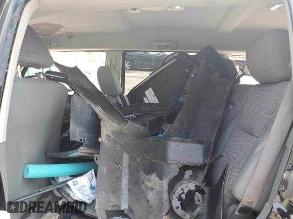 ✅ 2006 Jeep Commander • VIN: 1J8HH48K96C204319 • Lot: 64581825. Listed on Copart with Not provided. Free auction sales archive from the USA and detailed vehicle history report at DreamBid. Image 11.