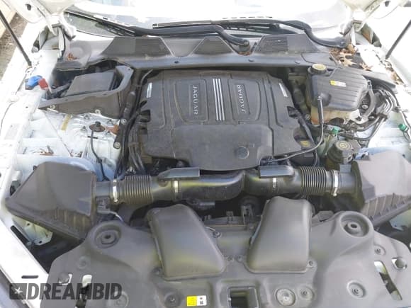 ✅ 2015 Jaguar XJ • VIN: SAJWA1CZ0F8V75119 • Lot: 42248663. Listed on IAAI with 94,060 mi. Free auction sales archive from the USA and detailed vehicle history report at DreamBid. Image 10.