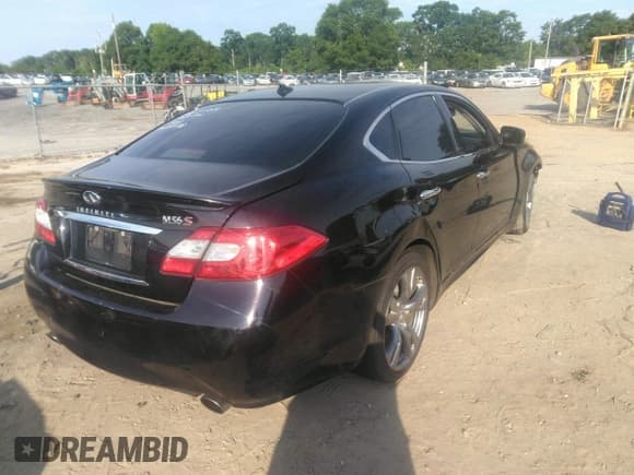 ✅ 2011 Infiniti M • VIN: JN1AY1AP1BM520365 • Lot: 42205678. Listed on IAAI with 175,146 mi. Free auction sales archive from the USA and detailed vehicle history report at DreamBid. Image 4.