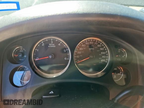 ✅ 2008 GMC Yukon XL • VIN: 1GKFC66878J201860 • Lot: 92217875. Wystawiony na Copart z przebiegiem 181 624 mil. Bezpłatny archiwum sprzedaży aukcyjnych z USA i szczegółowy raport historii pojazdu na DreamBid. Zdjęcie 9.