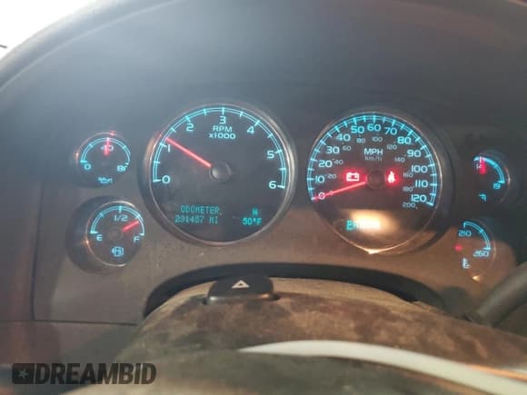 ✅ 2013 GMC Sierra 1500 SLT • VIN: 1GTR2WE72DZ122516 • Lot: 57454515. Listed on Copart with 231,457 mi. Free auction sales archive from the USA and detailed vehicle history report at DreamBid. Image 9.