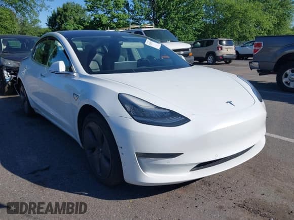 ✅ 2018 Tesla Model 3 Long Range Battery • VIN: 5YJ3E1EB7JF108455 • Lot: 42295925. Wystawiony na IAAI z przebiegiem 81 319 mil. Bezpłatny archiwum sprzedaży aukcyjnych z USA i szczegółowy raport historii pojazdu na DreamBid. Zdjęcie 1.