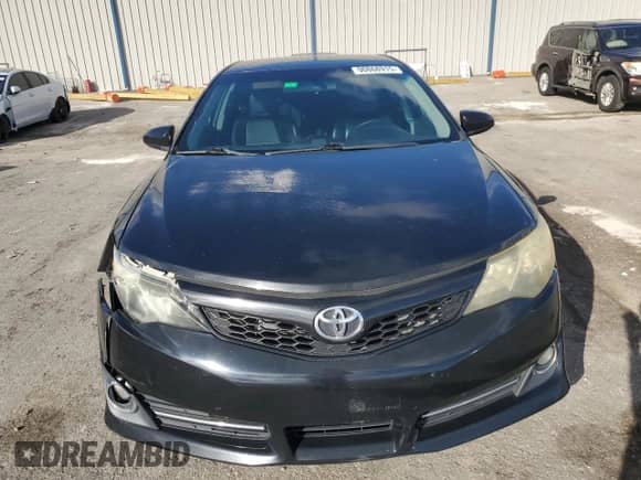 2012 Toyota Camry SE z VIN 4T1BF1FK2CU019406, wystawiony jako Copart lot #90868915 z przebiegiem 178 101 mil mil oraz Czysty tytuł • Clean title. Historia ofert i sprzedaży dostępna na DreamBid. Obrazek 5.