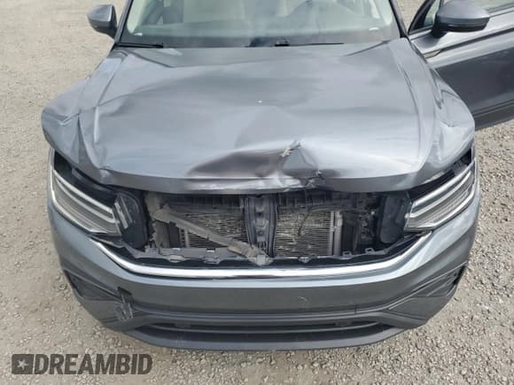 ✅ 2022 Volkswagen Tiguan S • VIN: 3VV1B7AX6NM153281 • Lot: 85309735. Wystawiony na Copart z przebiegiem 91 282 mil. Bezpłatny archiwum sprzedaży aukcyjnych z USA i szczegółowy raport historii pojazdu na DreamBid. Zdjęcie 12.