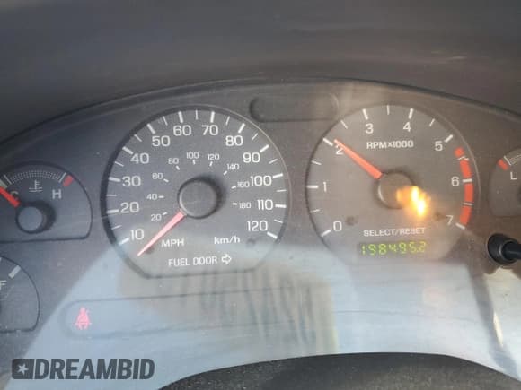 ✅ 2004 Ford Mustang Deluxe • VIN: 1FAFP446X4F179264 • Lot: 52425015. Listed on Copart with 198,495 mi. Free auction sales archive from the USA and detailed vehicle history report at DreamBid. Image 9.