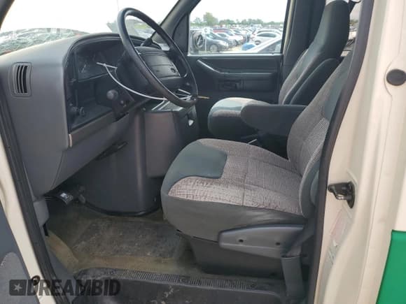 ✅ 1995 Ford Econoline Wagon XL • VIN: 1FBJS31H3SHB34336 • Lot: 53690465. Wystawiony na Copart z przebiegiem 244 618 mil. Bezpłatny archiwum sprzedaży aukcyjnych z USA i szczegółowy raport historii pojazdu na DreamBid. Zdjęcie 7.