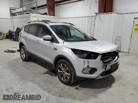 ✅ 2017 Ford Escape SE • VIN: 1FMCU9GD0HUE28505 • Lot: 93094845. Wystawiony na Copart z przebiegiem 103 387 mil. Bezpłatny archiwum sprzedaży aukcyjnych z USA i szczegółowy raport historii pojazdu na DreamBid. Zdjęcie 4.