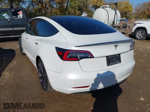 ✅ 2020 Tesla Model 3 Performance • VIN: 5YJ3E1EC9LF784546 • Lot: 43587179. Wystawiony na IAAI z przebiegiem 69 586 mil. Bezpłatny archiwum sprzedaży aukcyjnych z USA i szczegółowy raport historii pojazdu na DreamBid. Zdjęcie 3.