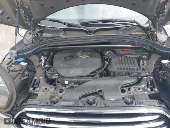 ✅ 2018 MINI Countryman Cooper • VIN: WMZYV5C39J3E02982 • Lot: 42384795. Wystawiony na IAAI z przebiegiem 74 599 mil. Bezpłatny archiwum sprzedaży aukcyjnych z USA i szczegółowy raport historii pojazdu na DreamBid. Zdjęcie 10.