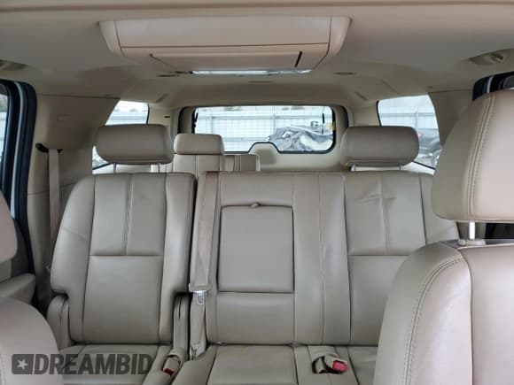 ✅ 2009 Chevrolet Suburban 1LT • VIN: 1GNFK26359R152552 • Lot: 78568984. Wystawiony na Copart z przebiegiem 152 215 mil. Bezpłatny archiwum sprzedaży aukcyjnych z USA i szczegółowy raport historii pojazdu na DreamBid. Zdjęcie 10.