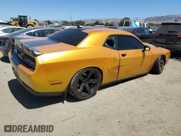 ✅ 2017 Dodge Challenger SRT Hellcat • VIN: 2C3CDZC93HH572448 • Lot: 67318445. Wystawiony na Copart z przebiegiem 39 685 mil. Bezpłatny archiwum sprzedaży aukcyjnych z USA i szczegółowy raport historii pojazdu na DreamBid. Zdjęcie 3.