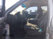 ✅ 2013 Chevrolet Suburban LS • VIN: 1GNSCHE02DR279905 • Lot: 43126475. Wystawiony na IAAI z przebiegiem 126 441 mil. Bezpłatny archiwum sprzedaży aukcyjnych z USA i szczegółowy raport historii pojazdu na DreamBid. Zdjęcie 5.