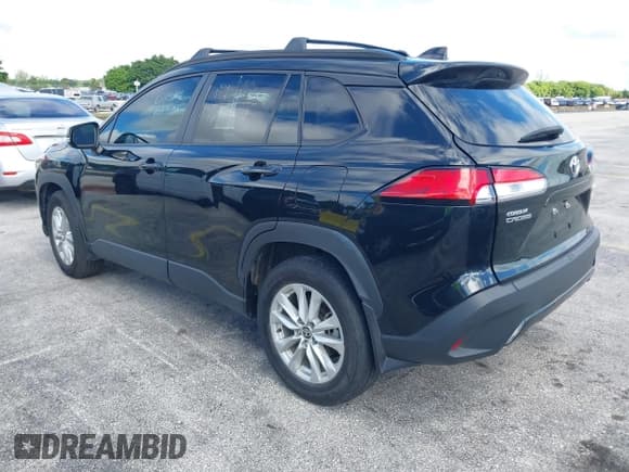 ✅ 2023 Toyota Corolla Cross LE • VIN: 7MUCAABG5PV072089 • Лот: 43126509. Опубликован ранее на IAAI с пробегом 34 488 миль. Бесплатный доступ к архиву аукционных продаж из США и подробный отчёт об истории автомобиля на DreamBid. Изображение 3.