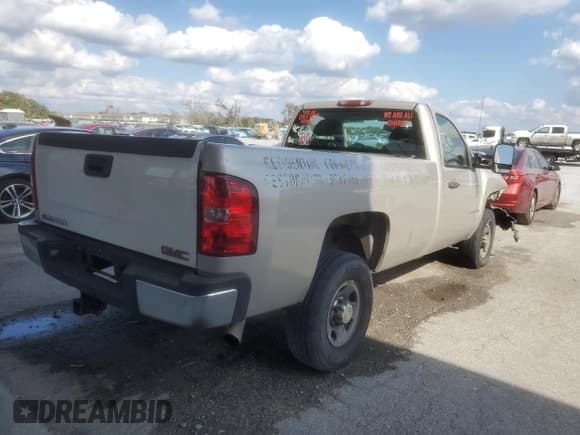 ✅ 2007 Chevrolet Silverado 2500HD Work Truck • VIN: 1GCHC24K07E572023 • Lot: 92369785. Listed on Copart with Not provided. Free auction sales archive from the USA and detailed vehicle history report at DreamBid. Image 3.