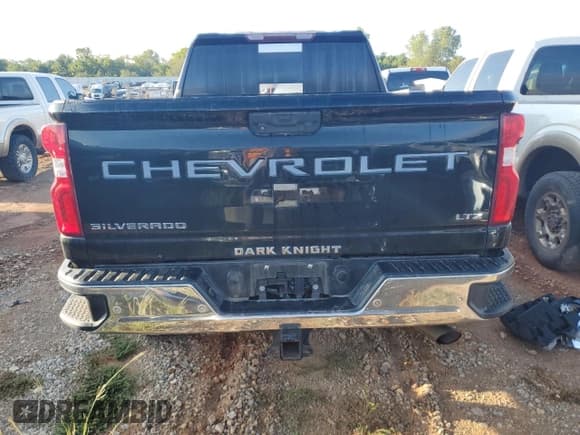 ✅ 2020 Chevrolet Silverado 1500 • VIN: 1GC4WPE75LF170080 • Лот: 71924605. Опубликован ранее на Copart с пробегом 124 576 миль. Бесплатный доступ к архиву аукционных продаж из США и подробный отчёт об истории автомобиля на DreamBid. Изображение 6.