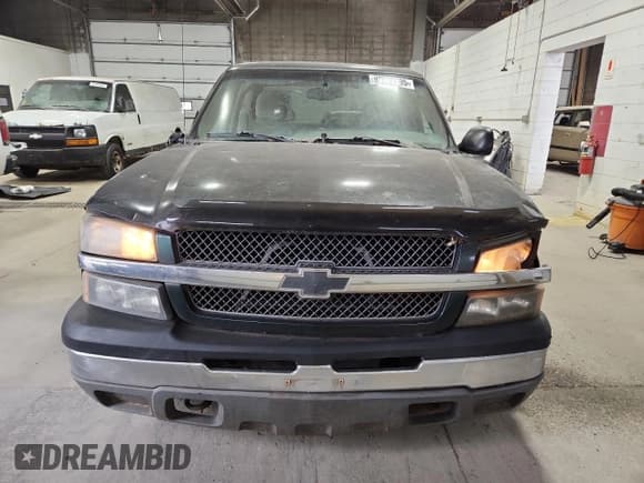 ✅ 2004 Chevrolet Silverado 1500 LS • VIN: 2GCEC19V941158641 • Lot: 93382595. Listed on Copart with 220,325 mi. Free auction sales archive from the USA and detailed vehicle history report at DreamBid. Image 5.