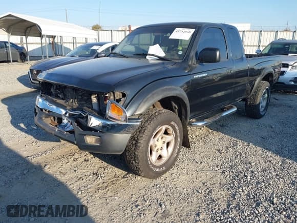 ✅ 2003 Toyota Tacoma PreRunner • VIN: 5TESN92N53Z284771 • Lot: 43742868. Listed on IAAI with 445,263 mi. Free auction sales archive from the USA and detailed vehicle history report at DreamBid. Image 6.