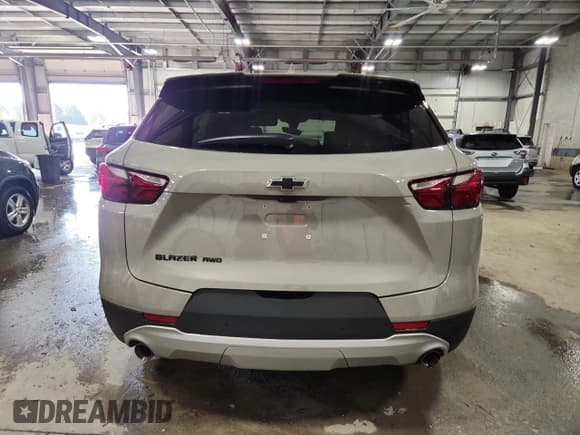 ✅ 2021 Chevrolet Blazer LT • VIN: 3GNKBJRS2MS511731 • Lot: 84703325. Wystawiony na Copart z przebiegiem 21 105 mil. Bezpłatny archiwum sprzedaży aukcyjnych z USA i szczegółowy raport historii pojazdu na DreamBid. Zdjęcie 6.