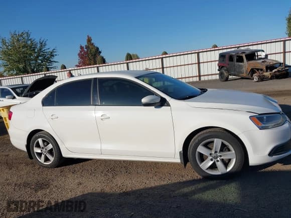 ✅ 2012 Volkswagen Jetta TDI • VIN: 3VWLL7AJ8CM466035 • Лот: 43508985. Опубликован ранее на IAAI с пробегом 190 034 миль. Бесплатный доступ к архиву аукционных продаж из США и подробный отчёт об истории автомобиля на DreamBid. Изображение 13.