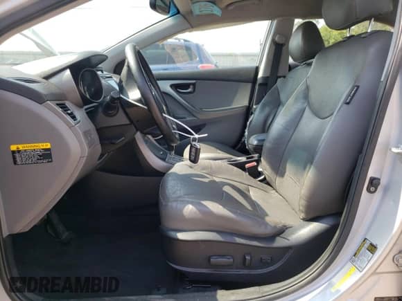 2013 Hyundai Elantra Limited с VIN KMHDH4AE9DU656266, выставлен на аукционе Copart как лот 82092205 с пробегом 320 308 миль миль и Списание • Salvage title. История ставок и продаж доступна на DreamBid. Изображение 7.