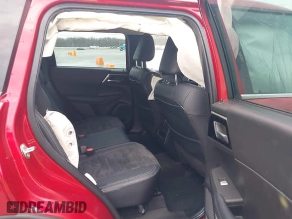 ✅ 2023 Mitsubishi Outlander SE • VIN: JA4J4UA89PZ012765 • Lot: 41886565. Listed on IAAI with 50,790 mi. Free auction sales archive from the USA and detailed vehicle history report at DreamBid. Image 8.