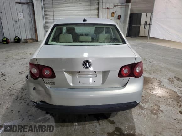 ✅ 2010 Volkswagen Jetta SE • VIN: 3VWRZ7AJ1AM066954 • Лот: 64360405. Опубликован ранее на Copart с пробегом 128 605 миль. Бесплатный доступ к архиву аукционных продаж из США и подробный отчёт об истории автомобиля на DreamBid. Изображение 6.