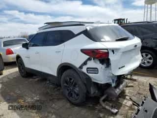 2020 Chevrolet Blazer LT z VIN 3GNKBBRA0LS717612, wystawiony jako Copart lot #47586933 z przebiegiem 20 415 mil mil oraz . Historia ofert i sprzedaży dostępna na DreamBid. Obrazek 2.