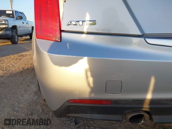 ✅ 2014 Cadillac ATS Standard RWD • VIN: 1G6AA5RA1E0104839 • Lot: 43693572. Wystawiony na IAAI z przebiegiem 142 797 mil. Bezpłatny archiwum sprzedaży aukcyjnych z USA i szczegółowy raport historii pojazdu na DreamBid. Zdjęcie 6.