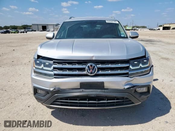 ✅ 2018 Volkswagen Atlas SE • VIN: 1V2CP2CA2JC598549 • Lot: 84050745. Listed on Copart with 137,008 mi. Free auction sales archive from the USA and detailed vehicle history report at DreamBid. Image 5.